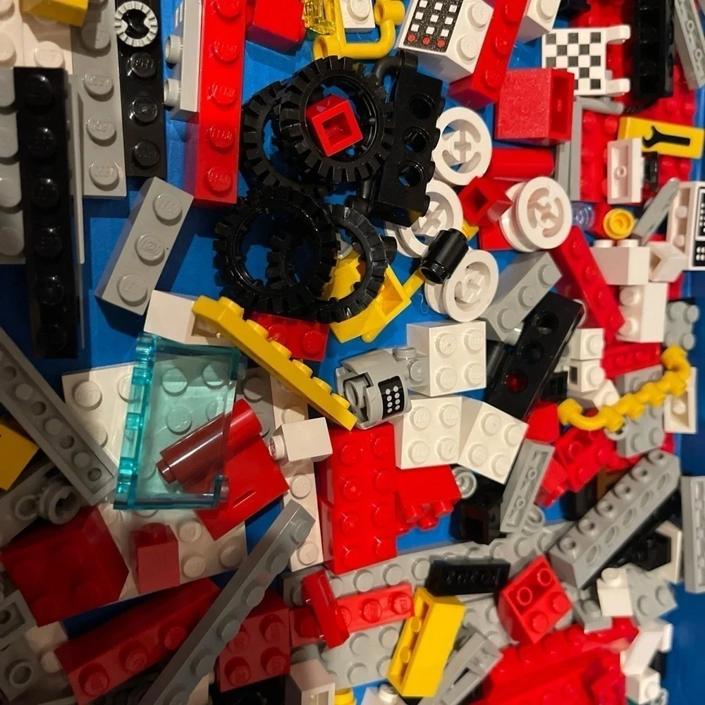 Vintage LEGO System Building Toy Basic Set 715 Incomplete 1990